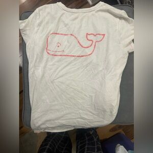 Vineyard vines tee